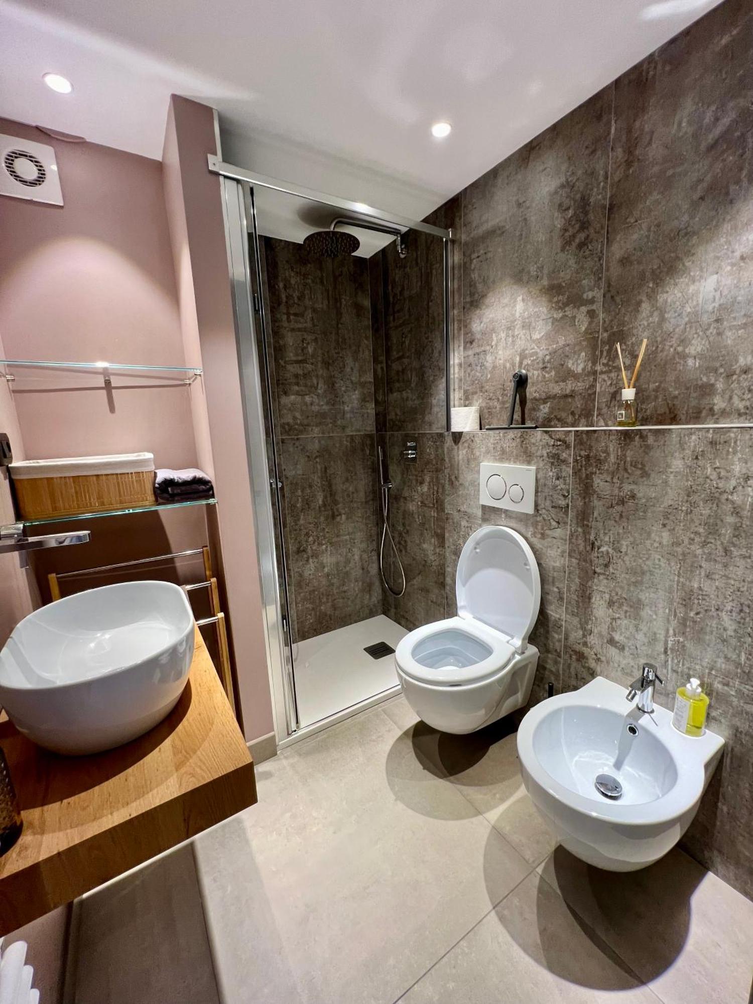 Al 26 Di Tache Apartment Turin Ngoại thất bức ảnh
